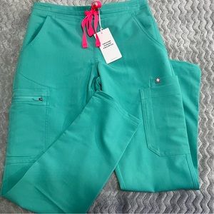 Figs surgery green set, never worn.